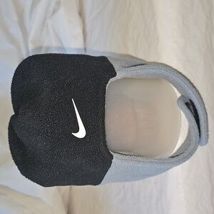 Nike Size Toddler Black Gray Fleece Beanie Hat with Chin Strap Used